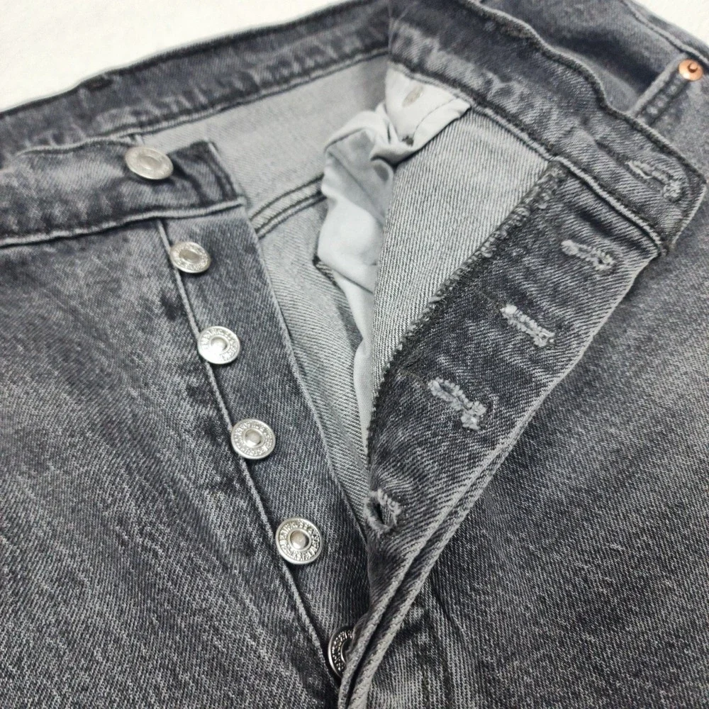Levis 501 Jeans Mens 32x30 Black Straight Button Fly Faded Stretch Denim - Picture 7 of 14